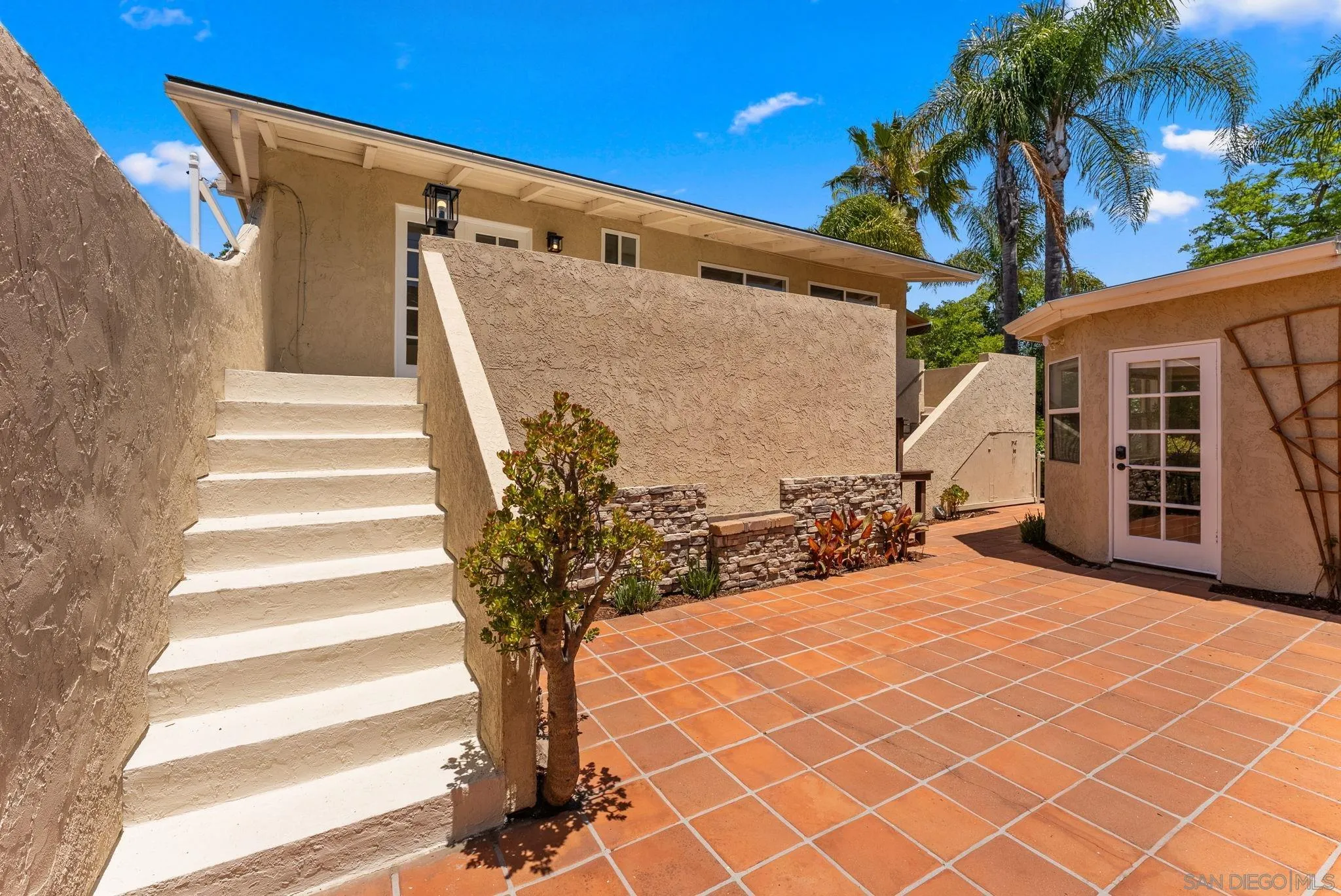 https://cdn.realtyfeed.com/cdn/127/260012378/1c5e8fd90d529d065f6e8781e565d226.webp