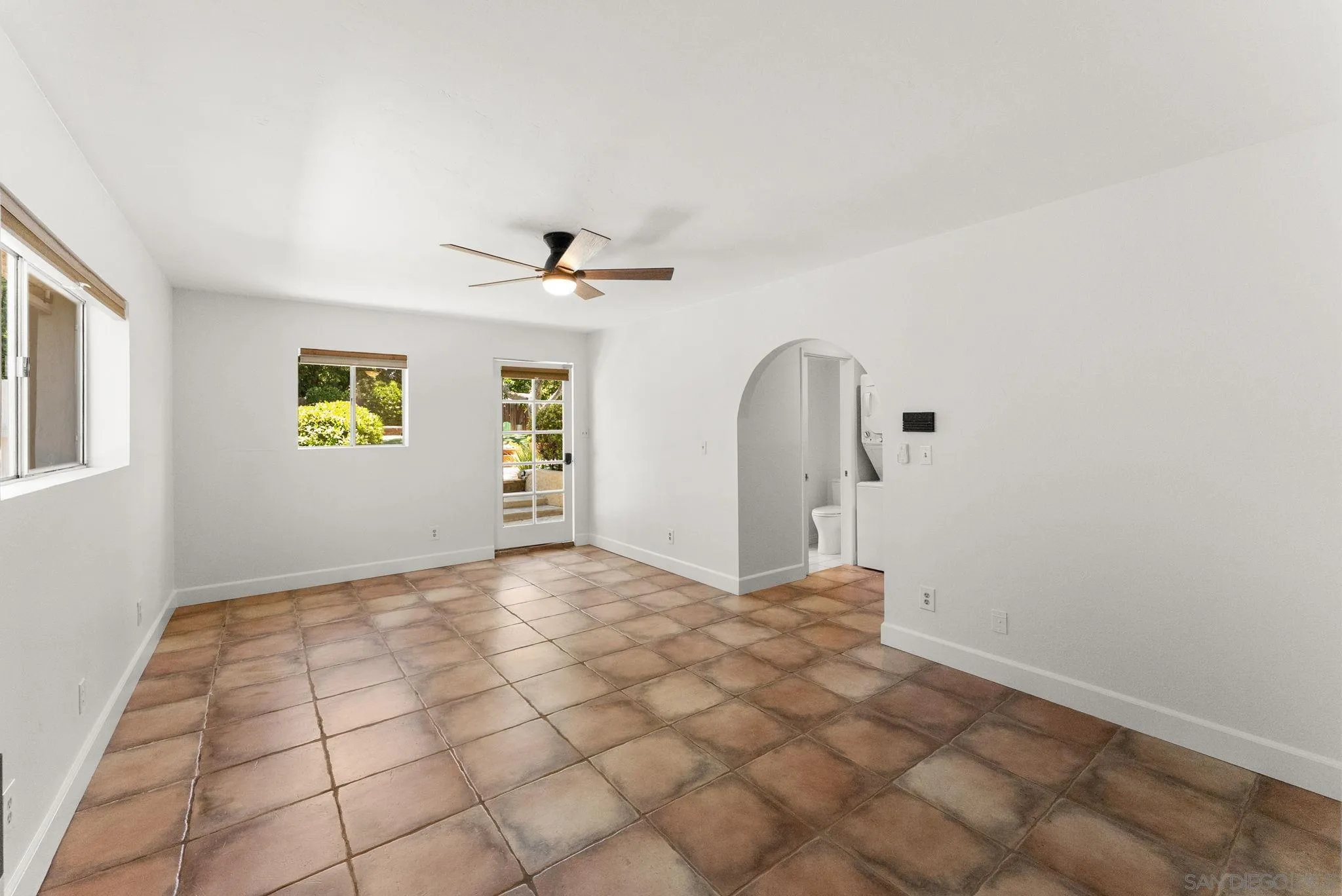 https://cdn.realtyfeed.com/cdn/127/260012378/277c483976a2e3254e88d714fc24a616.webp