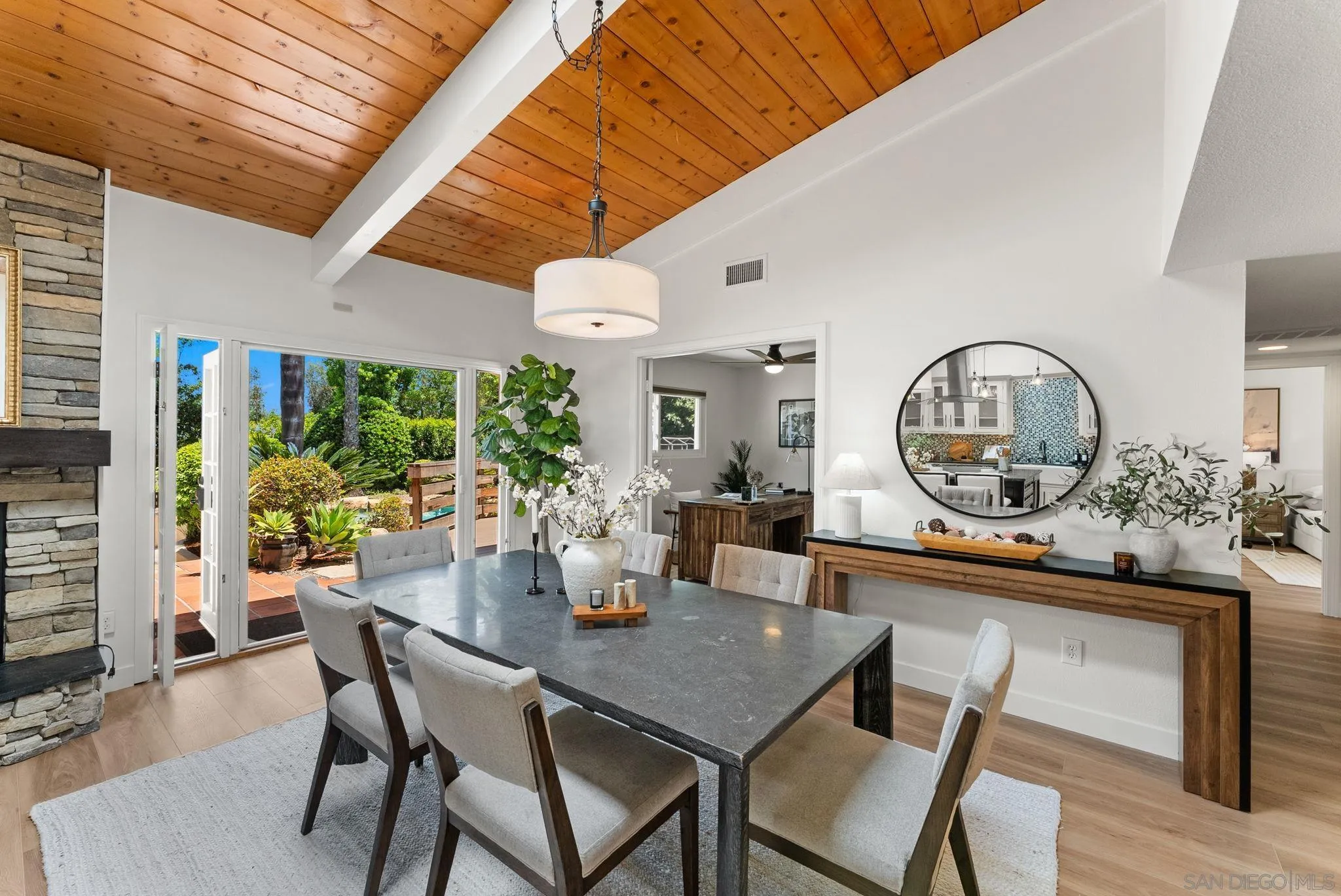 https://cdn.realtyfeed.com/cdn/127/260012378/7295d3063b15c858ec563764676c3eb2.webp