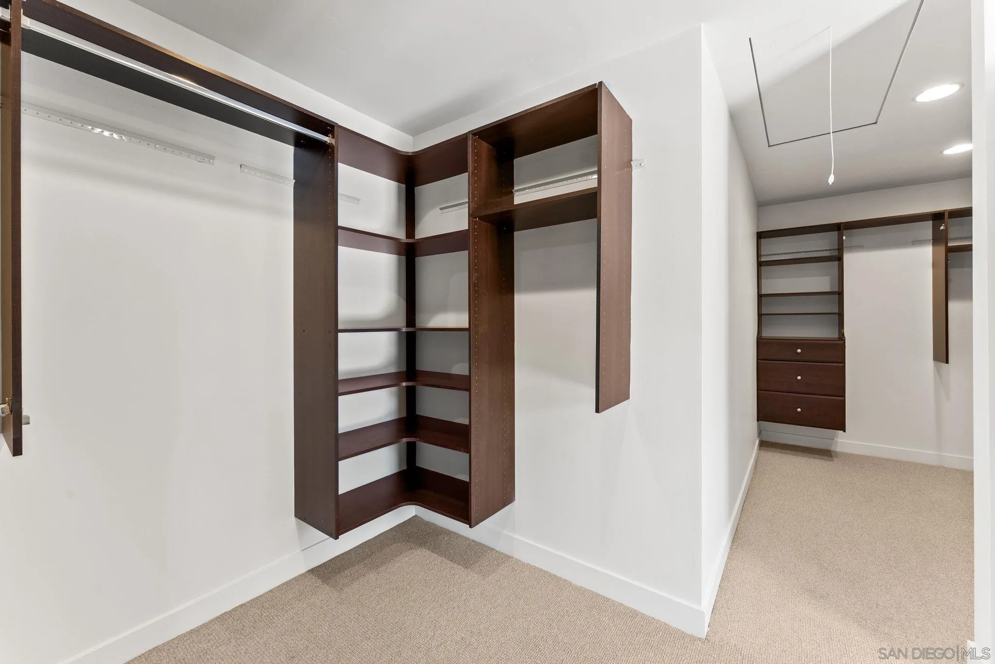 https://cdn.realtyfeed.com/cdn/127/260012378/762b280d47276b779b6ad68e5ec37cb3.webp