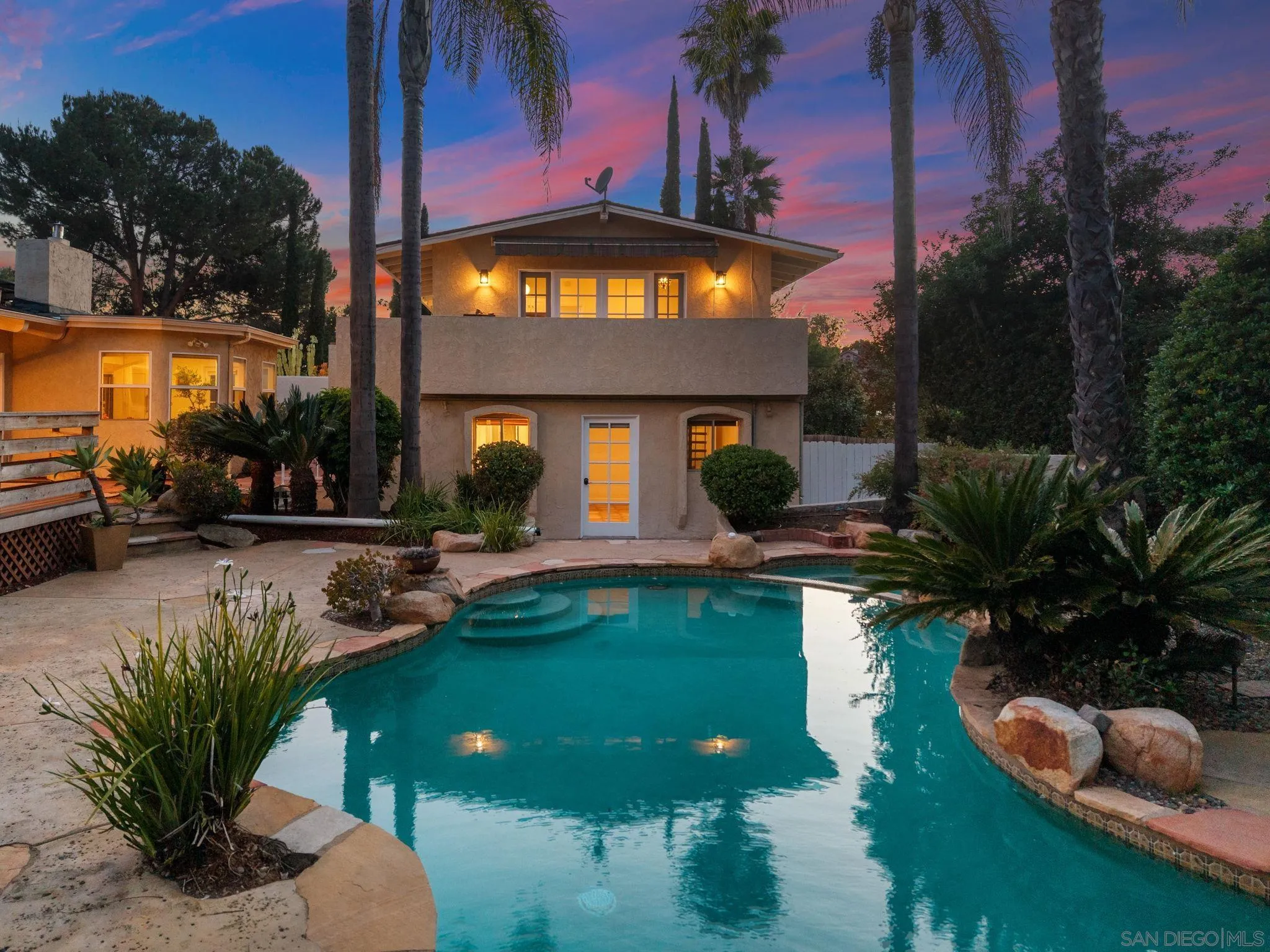 https://cdn.realtyfeed.com/cdn/127/260012378/820a1553d7842cca99d0a66ff7ae47d6.webp