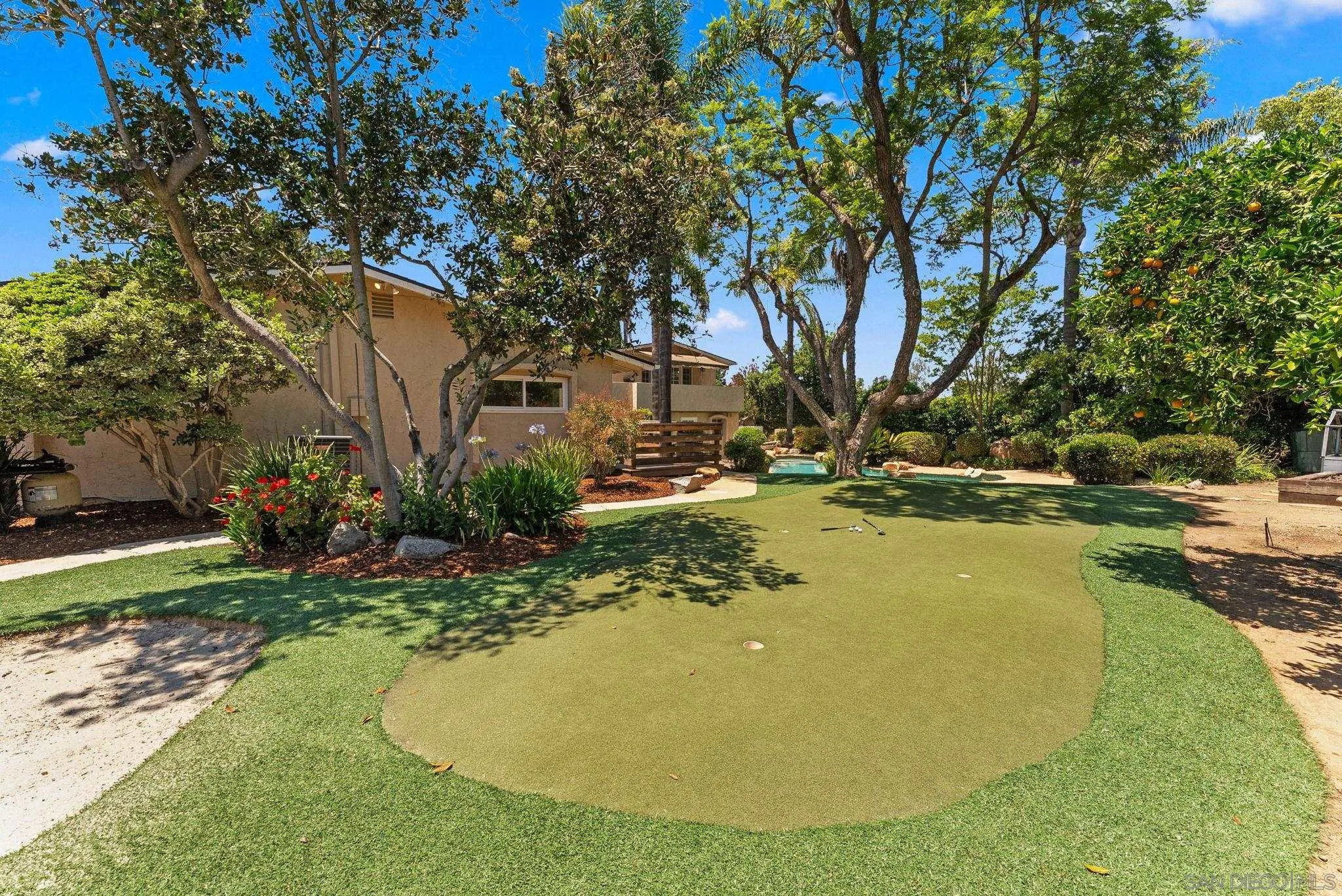 https://cdn.realtyfeed.com/cdn/127/260012378/a1aff8efdee6965bfee94805d58d4f45.webp