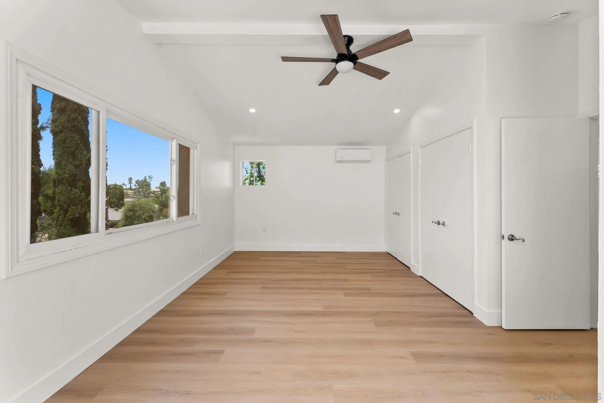 https://cdn.realtyfeed.com/cdn/127/260012378/df7df8e4819456084904812028301bf6.webp