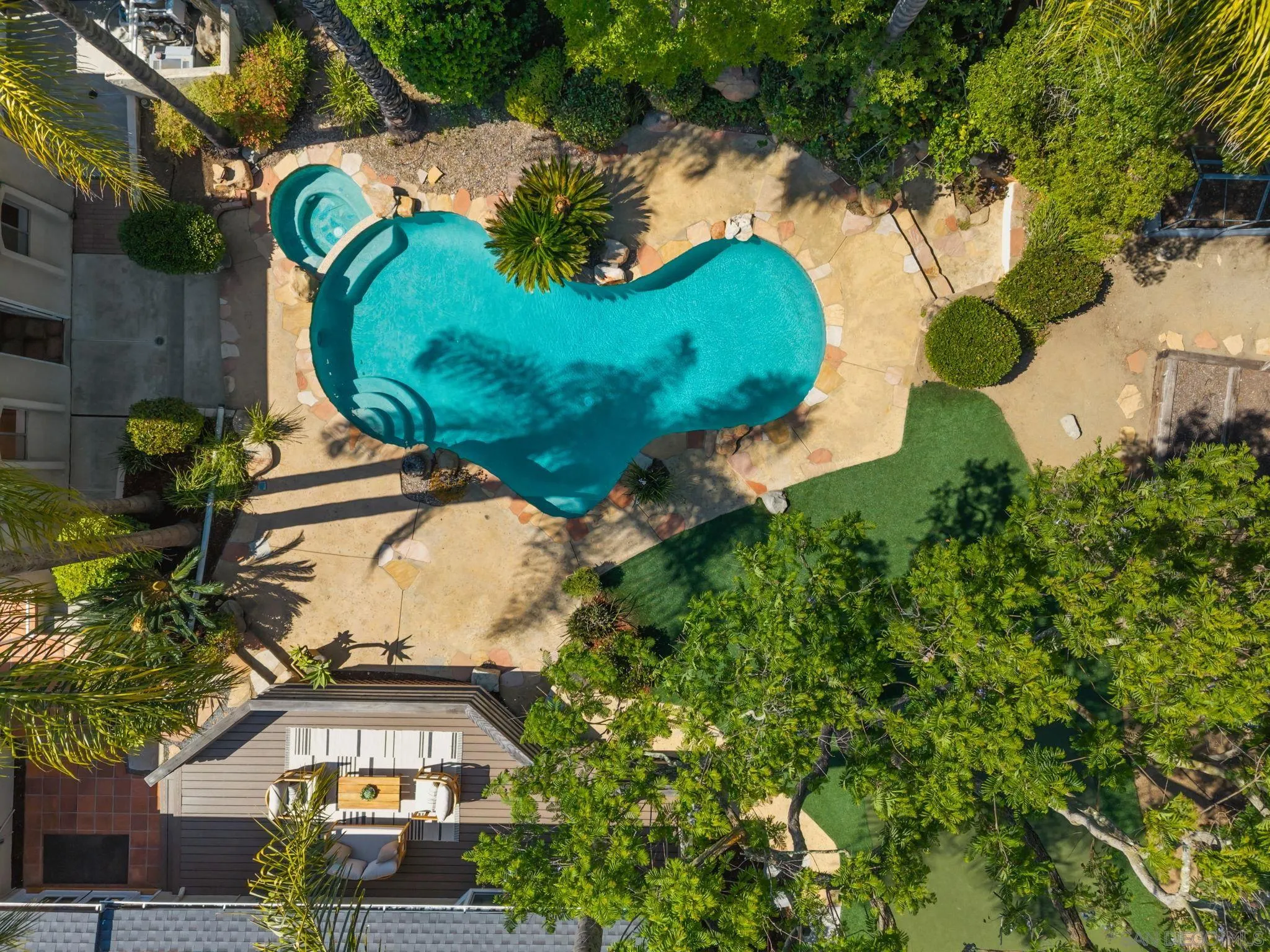 https://cdn.realtyfeed.com/cdn/127/260012378/f22601c3fcad1aee098cc08d6020064f.webp