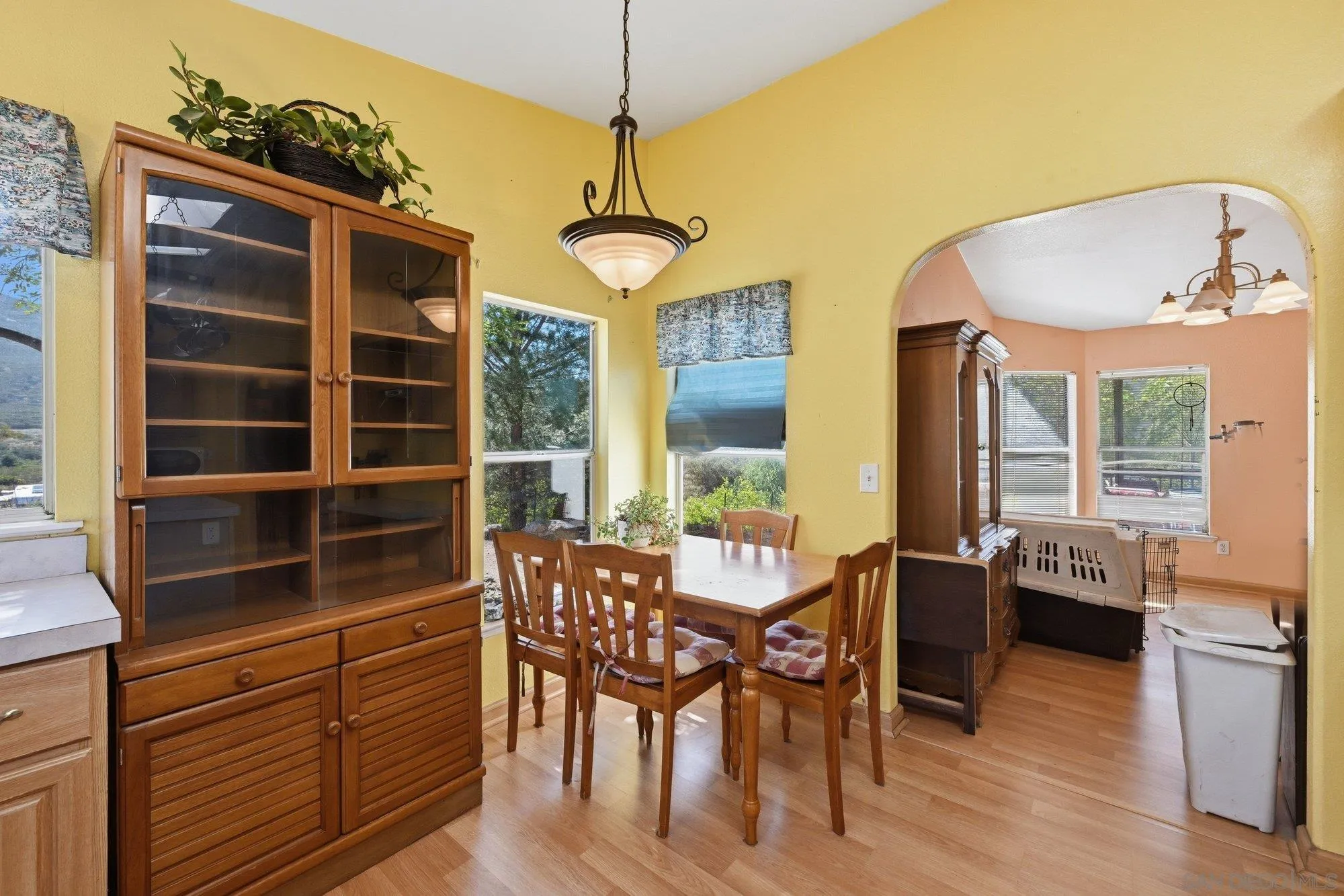 https://cdn.realtyfeed.com/cdn/127/260012388/3f4a5820d79ad92e500eafe6aecc6e37.webp
