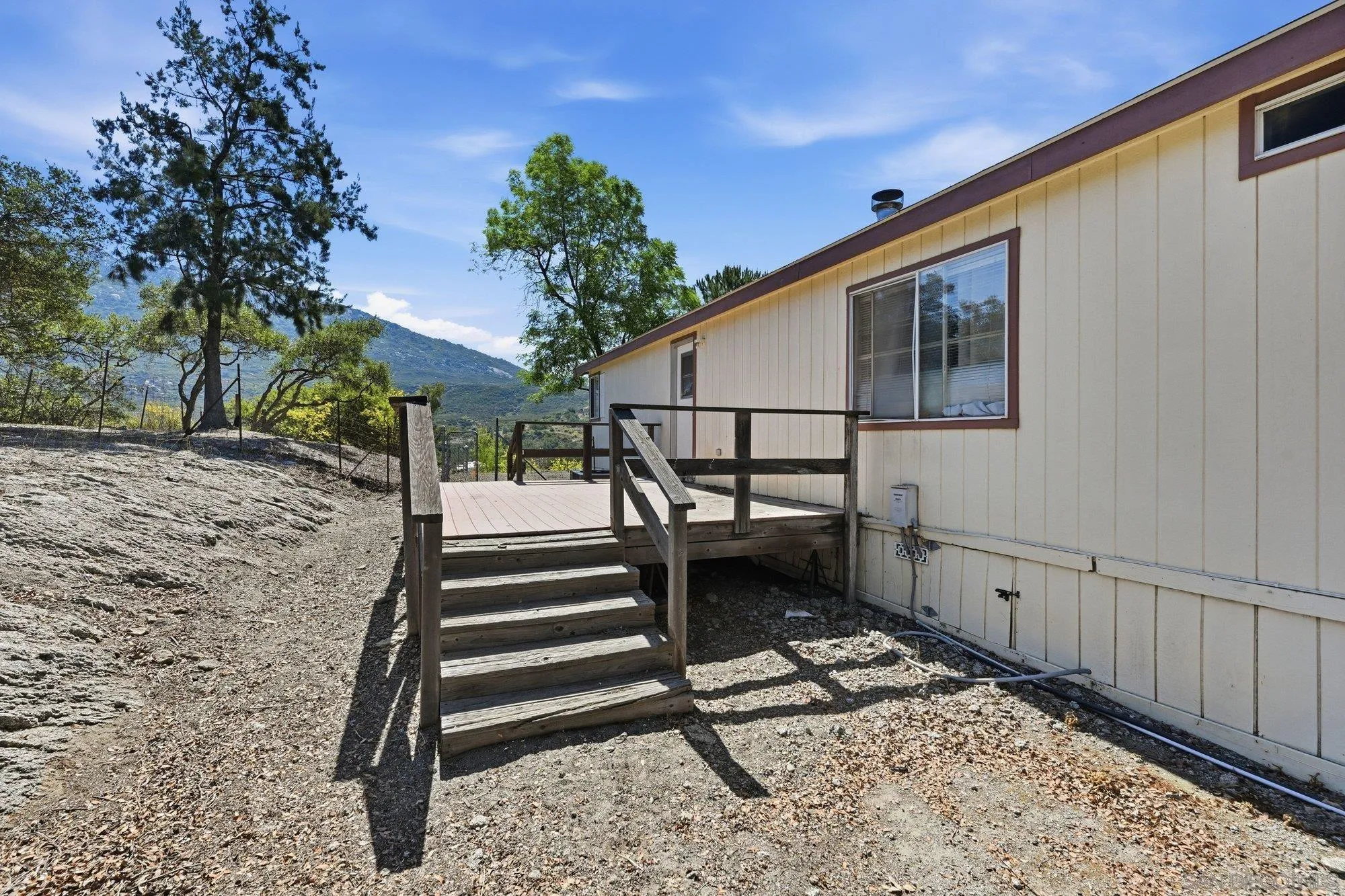 https://cdn.realtyfeed.com/cdn/127/260012388/5b34ca4512b735b3079640310abbebc3.webp