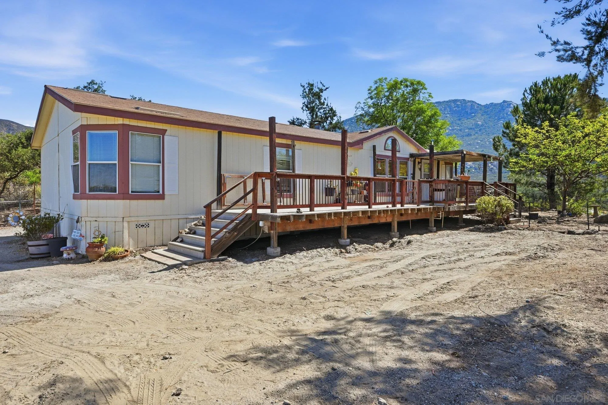 https://cdn.realtyfeed.com/cdn/127/260012388/e665245c39589da1e042f61959c2c996.webp
