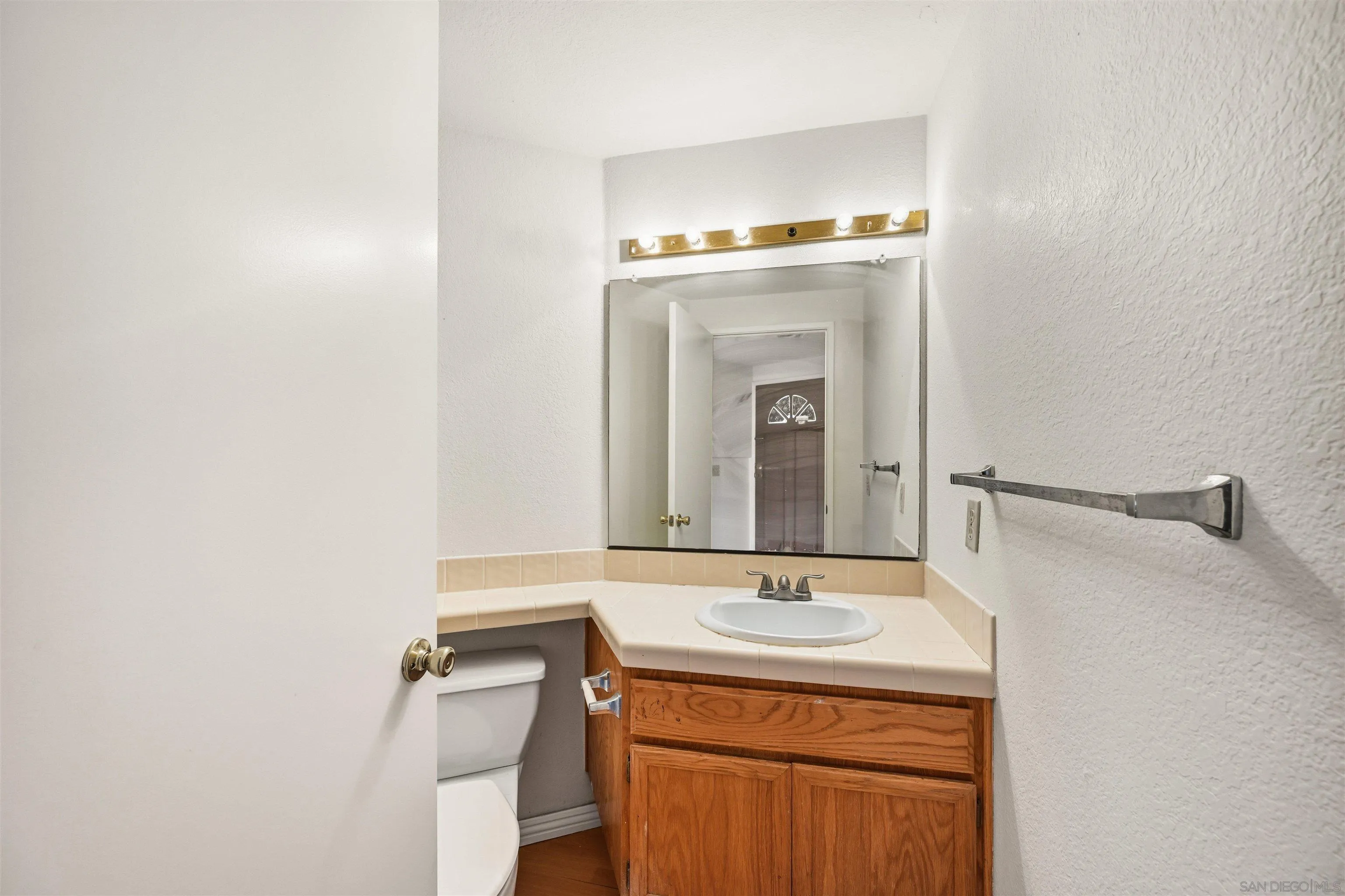 Photo #17: 260012394 Listing: Photo #17