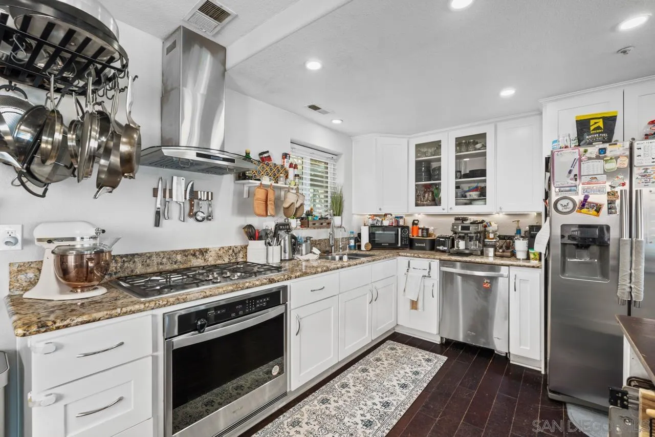 https://cdn.realtyfeed.com/cdn/127/260012398/1938670b48976ef792628cbd7012b18c.webp