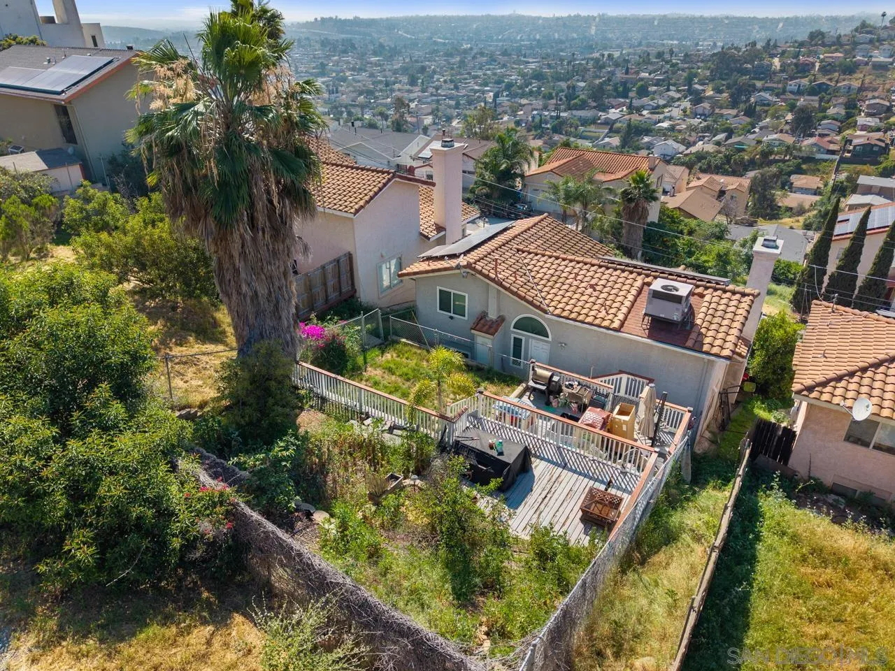 https://cdn.realtyfeed.com/cdn/127/260012398/2142ecf00cc14fe596339d0cc213068e.webp