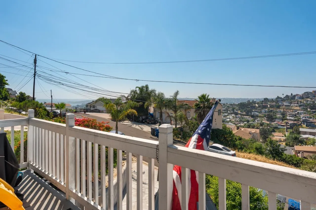https://cdn.realtyfeed.com/cdn/127/260012398/7ab4fdc03cfc26cd35270aa06d4fff83.webp