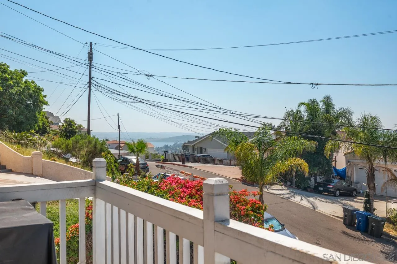 https://cdn.realtyfeed.com/cdn/127/260012398/b8a3348d586390edbe71a4f191c714ea.webp
