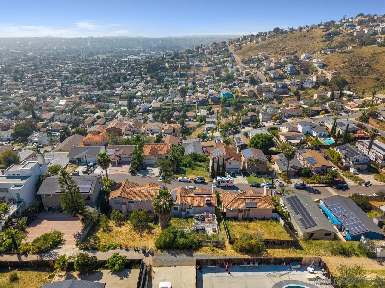 https://cdn.realtyfeed.com/cdn/127/260012398/efb10dac09589788413420291057f607.webp