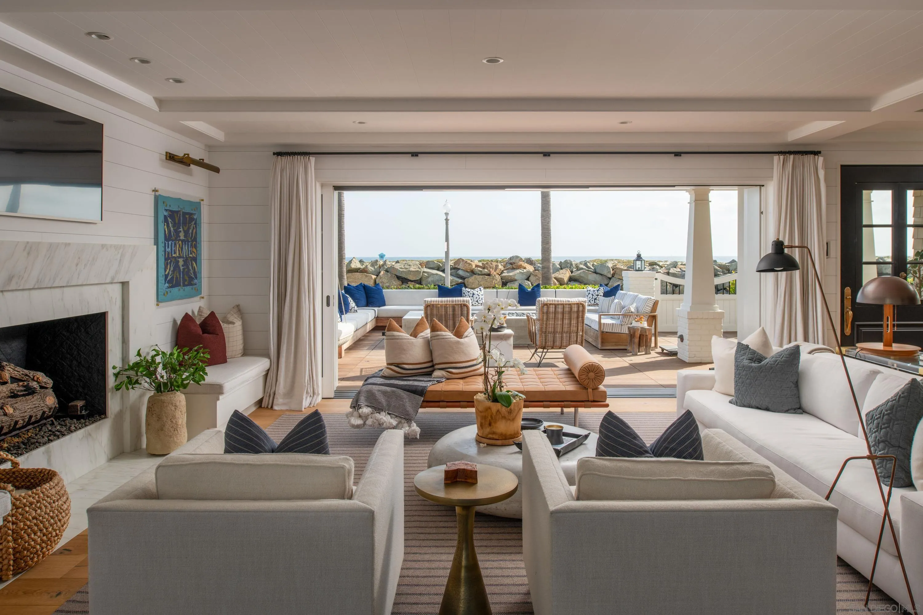 https://cdn.realtyfeed.com/cdn/127/260012401/2eeca0130642020b282764e256aab56f.webp