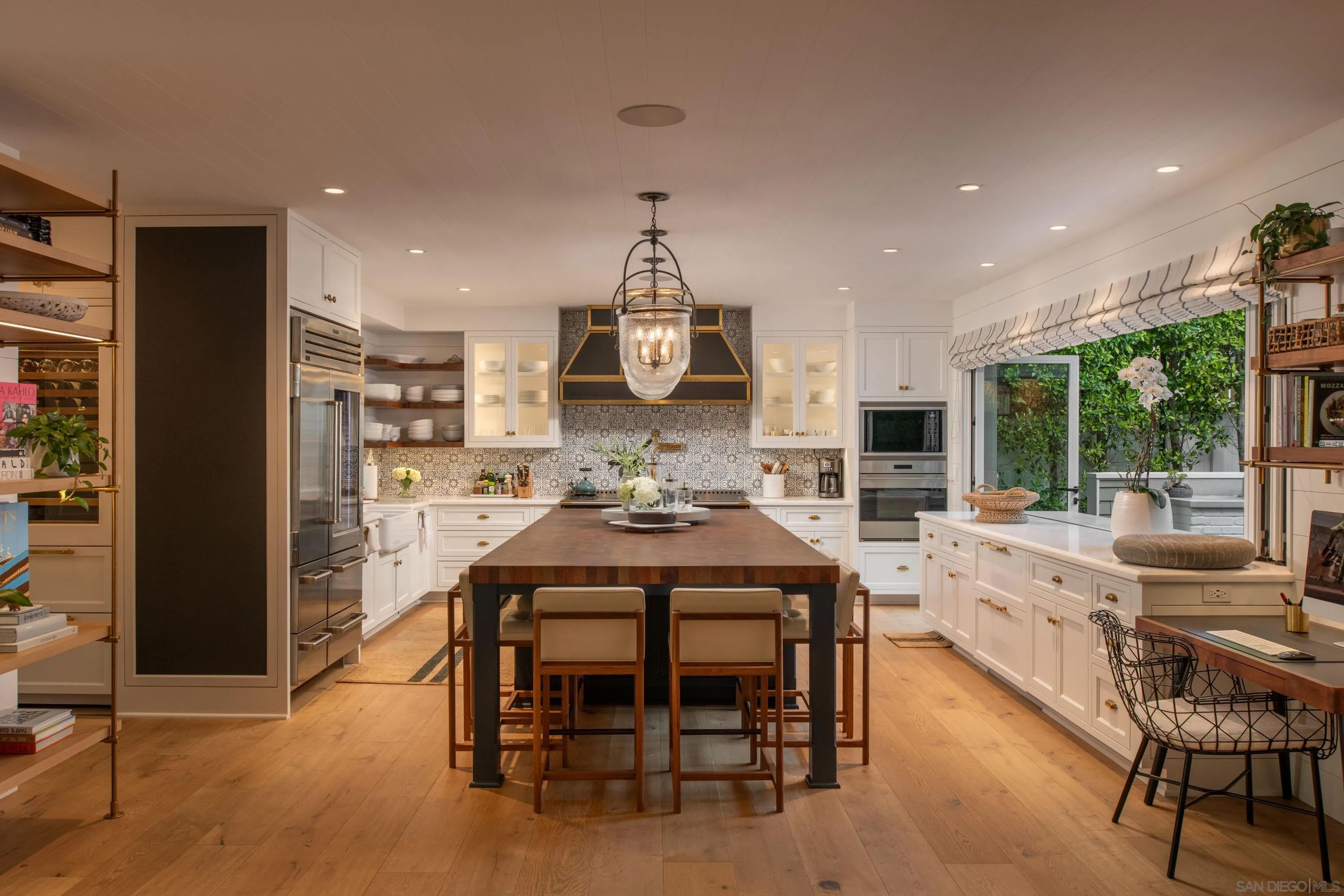 https://cdn.realtyfeed.com/cdn/127/260012401/573a1f7be2948d101fef5f74dfeb8eab.webp