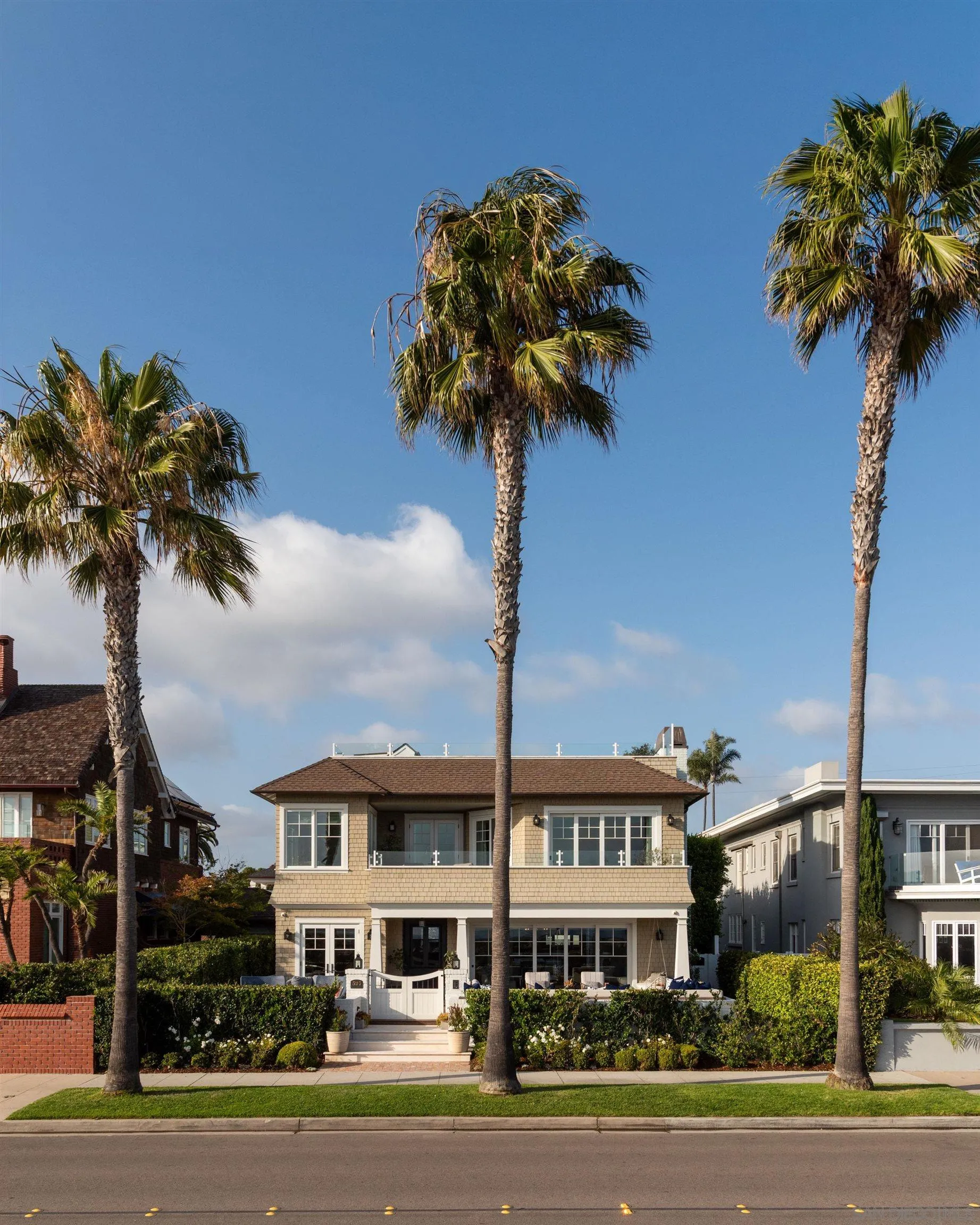 https://cdn.realtyfeed.com/cdn/127/260012401/802826db9116c6b2194344c06e4e918e.webp