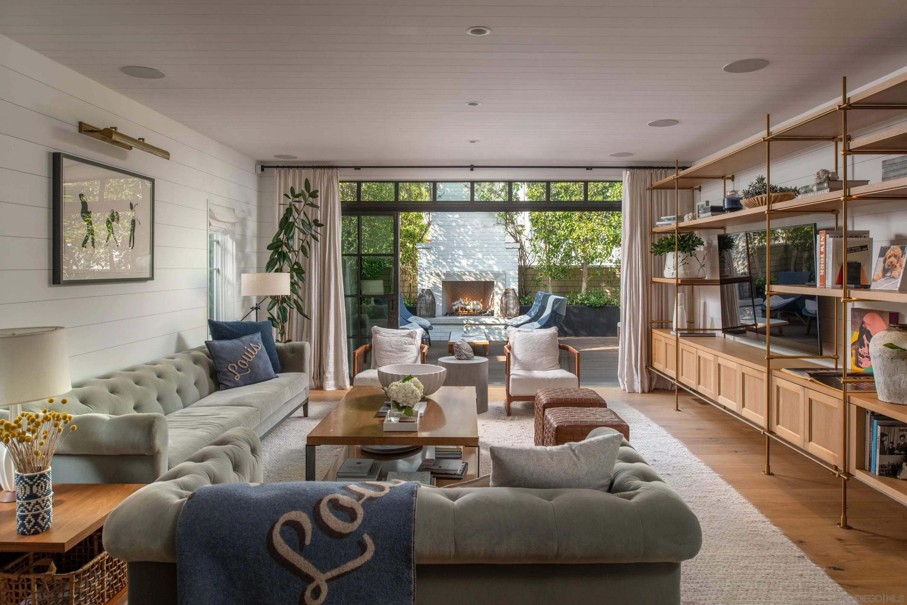 https://cdn.realtyfeed.com/cdn/127/260012401/9dacf34115a7a3df5f9af076958f6439.webp