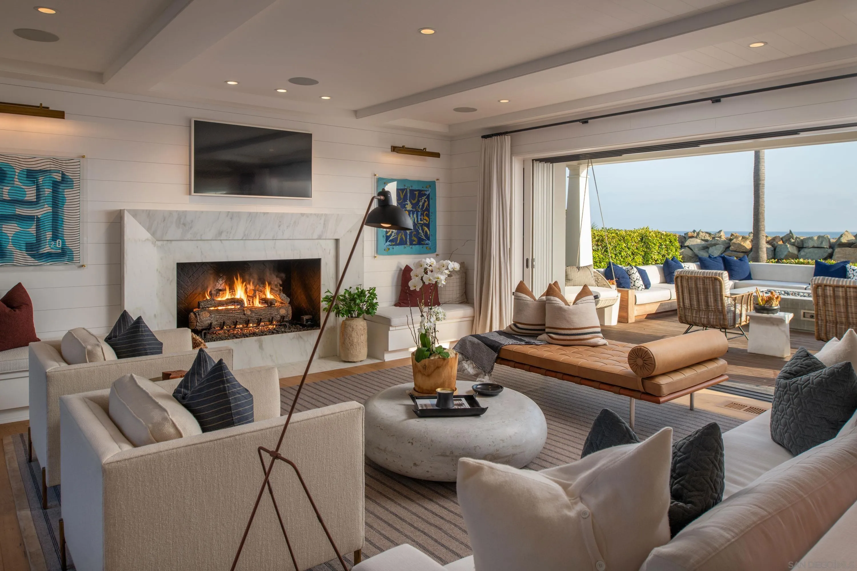 https://cdn.realtyfeed.com/cdn/127/260012401/ce3e154e3e44a8fcee7c942c816dba49.webp