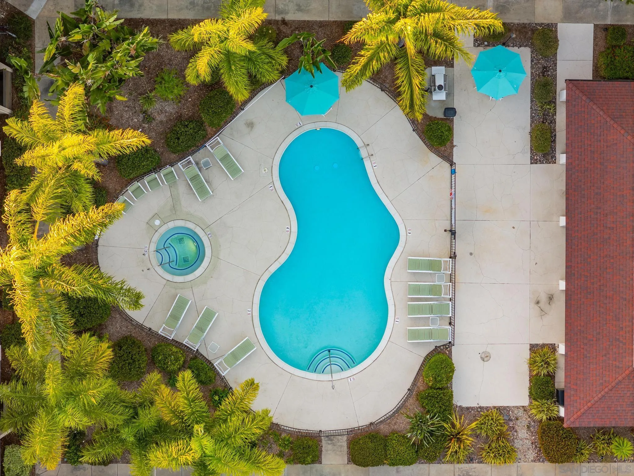 https://cdn.realtyfeed.com/cdn/127/260012403/0b8d16226178e9d331a24e1dcbeb2862.webp