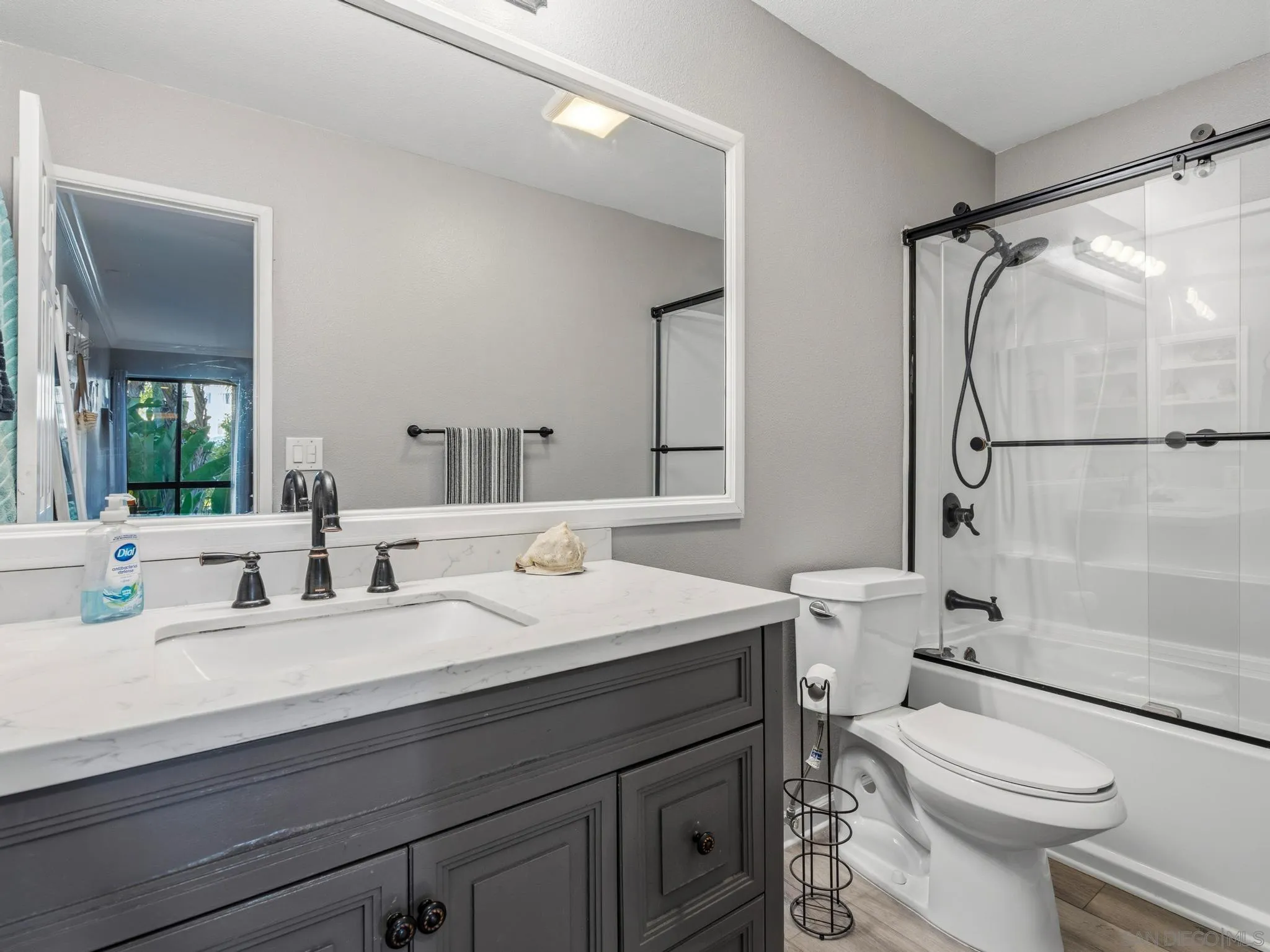 https://cdn.realtyfeed.com/cdn/127/260012403/5b0a8c7f66dc9f7bb8a4be823014f3df.webp