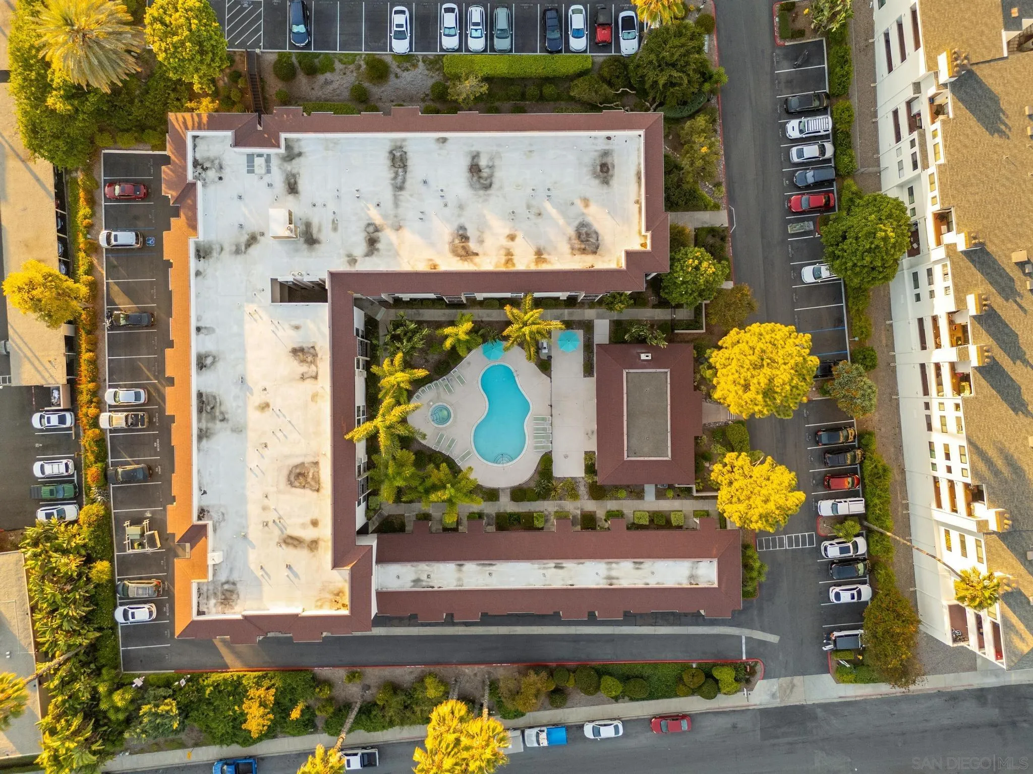 https://cdn.realtyfeed.com/cdn/127/260012403/d70c5adc6e6483a519c0f13fb299aba7.webp