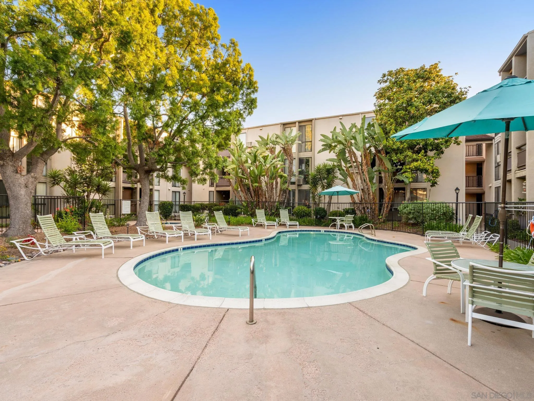 https://cdn.realtyfeed.com/cdn/127/260012403/ede655049c0293f1dbc715ff8b0e069d.webp