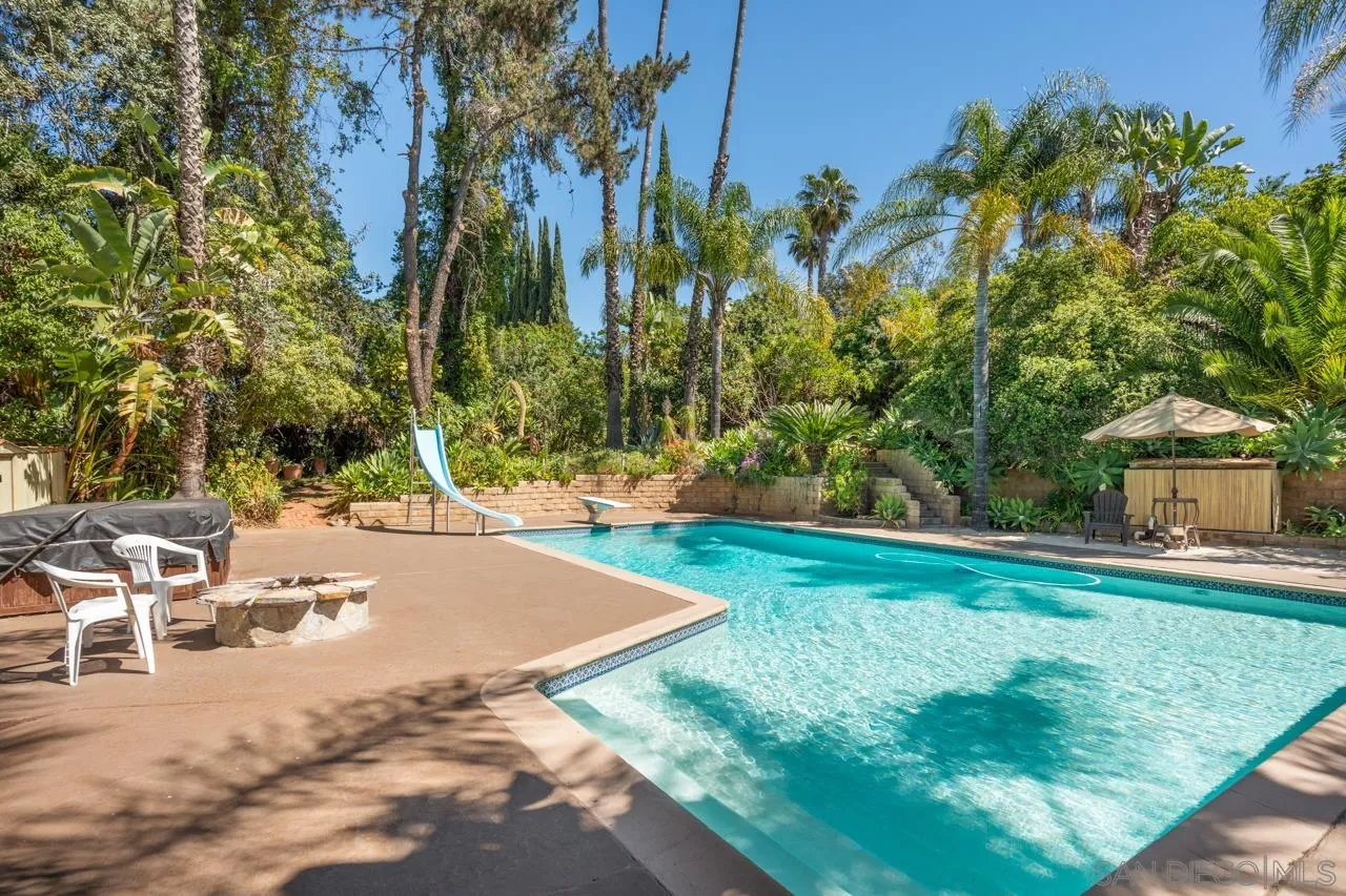 https://cdn.realtyfeed.com/cdn/127/260012406/038026e8e9c35304dd59546093ed4e88.webp