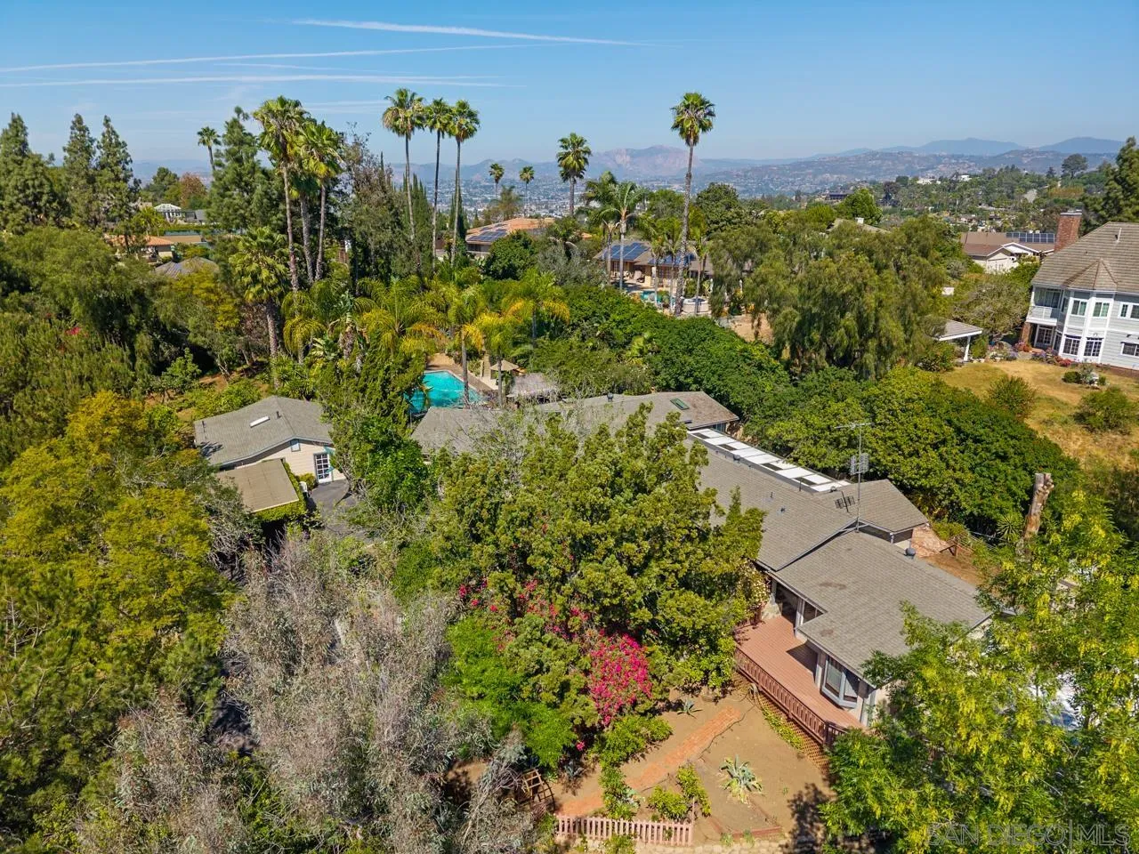 https://cdn.realtyfeed.com/cdn/127/260012406/09292c78bed299243c6eb1dc52e143f3.webp