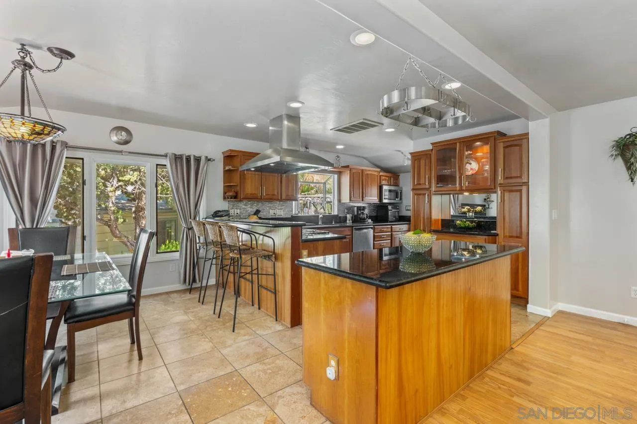 https://cdn.realtyfeed.com/cdn/127/260012406/1a1f774273af50eb60fe99b772d49208.webp