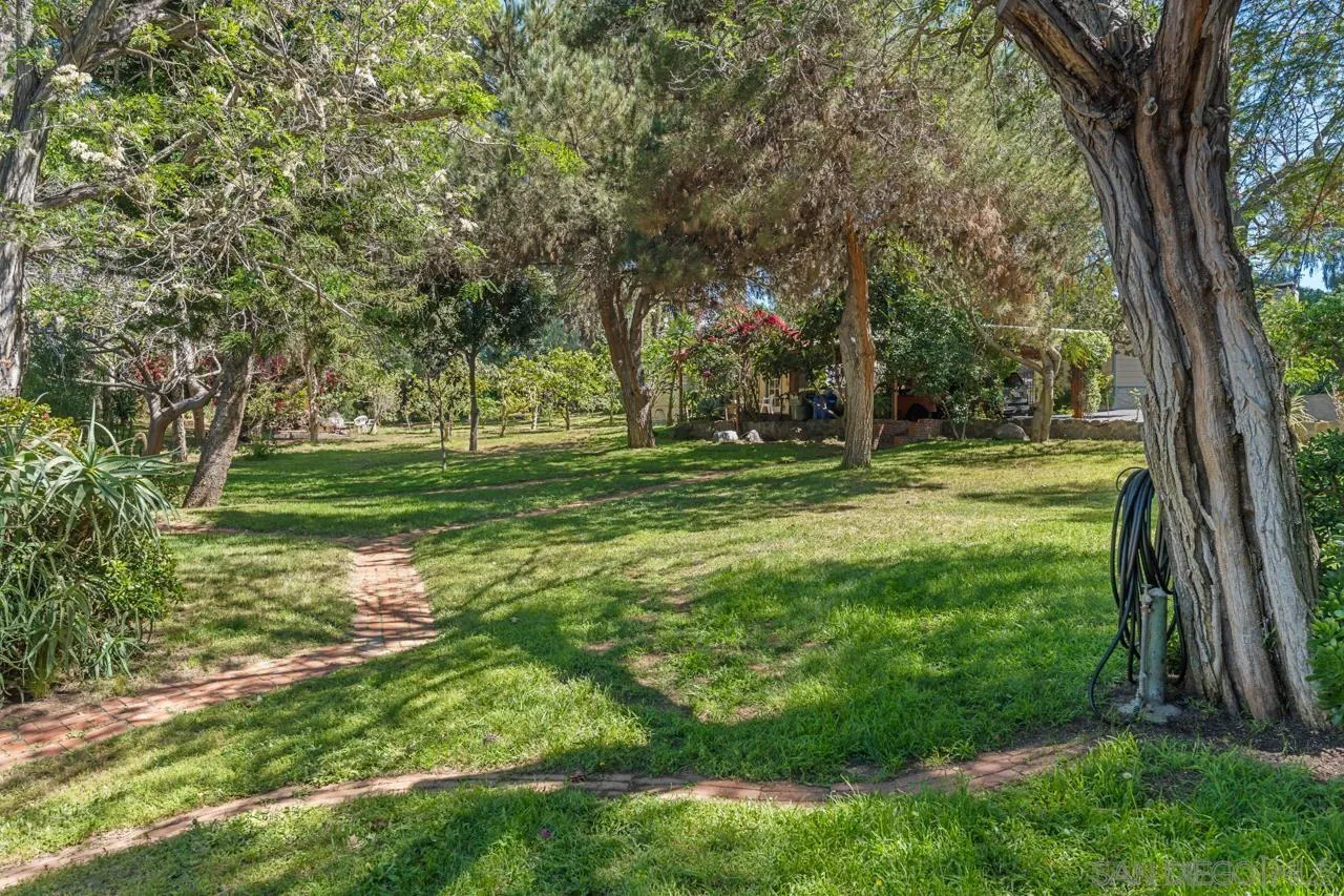 https://cdn.realtyfeed.com/cdn/127/260012406/71296a235f06f8d148573ccb556a8919.webp