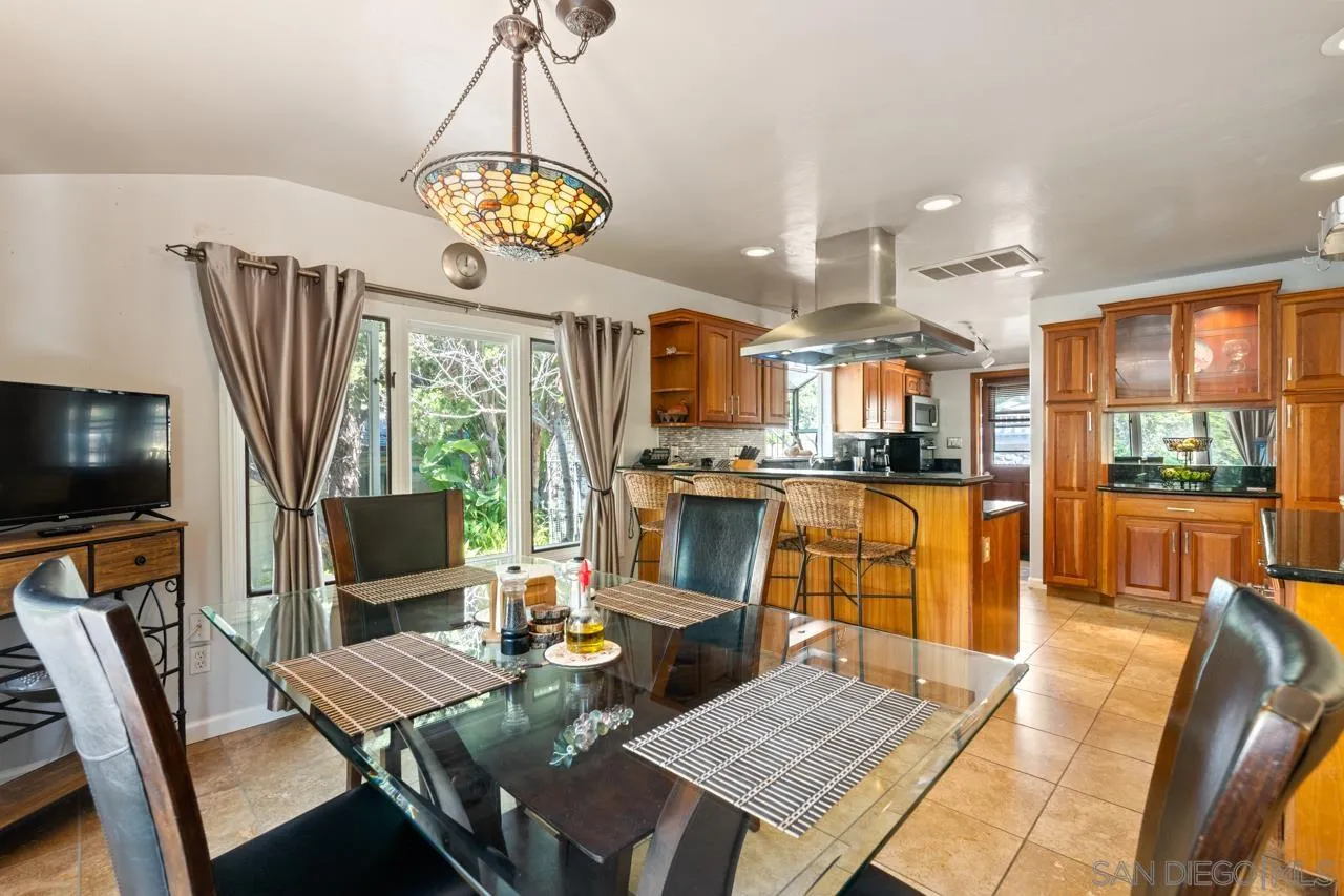 https://cdn.realtyfeed.com/cdn/127/260012406/792a22b27cb71e30e61c40d80eac3ddc.webp