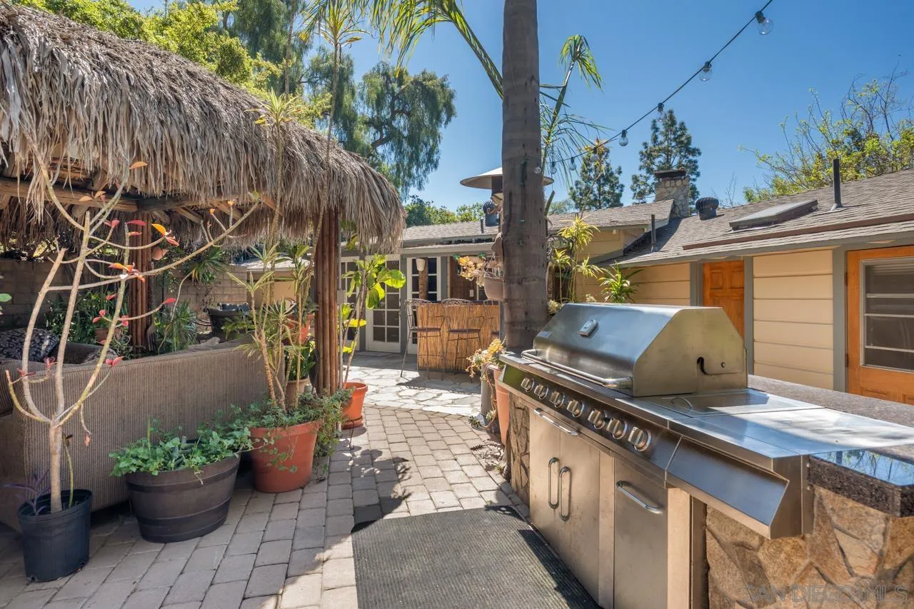 https://cdn.realtyfeed.com/cdn/127/260012406/8e1bab745d7ff64e2562a3f7abc1340e.webp