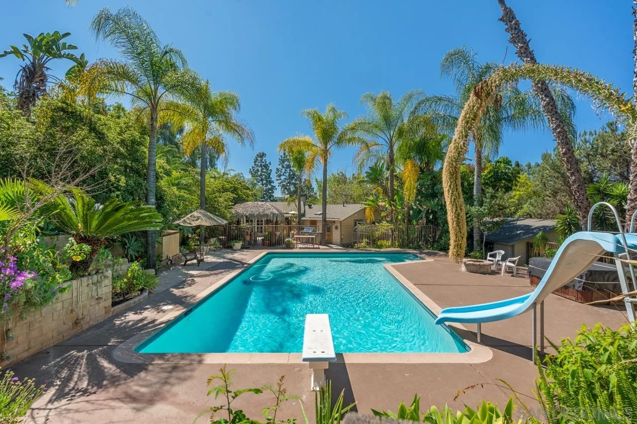 https://cdn.realtyfeed.com/cdn/127/260012406/ae3775e4f1a378a75ac6616119d2b25a.webp