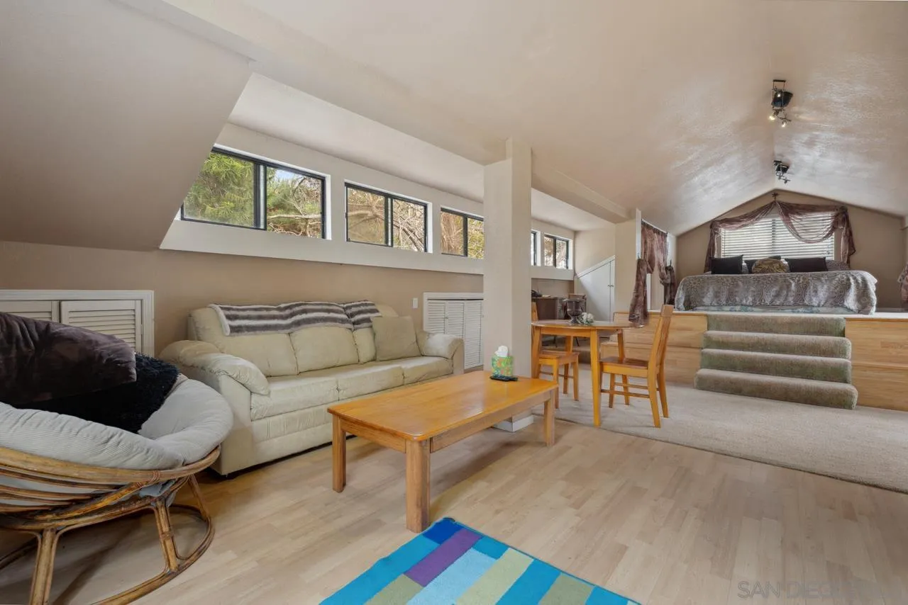 https://cdn.realtyfeed.com/cdn/127/260012406/b1f6b230b198baacaf1292afbcec51df.webp