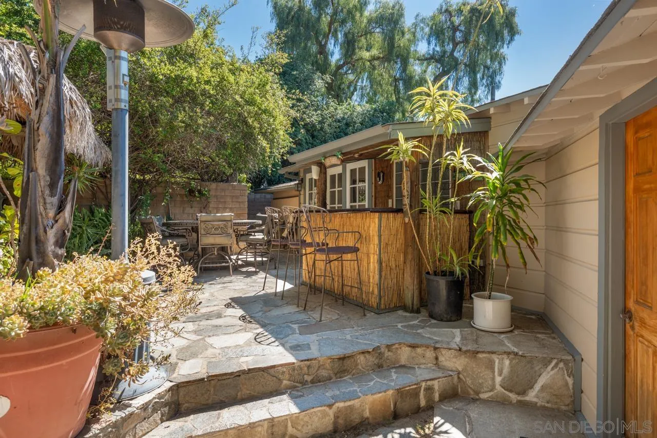 https://cdn.realtyfeed.com/cdn/127/260012406/b45ce51af8f26a822ca7997f45f09299.webp