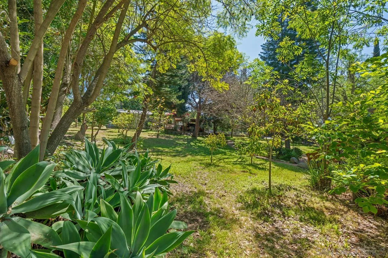 https://cdn.realtyfeed.com/cdn/127/260012406/bf8ae7d6325ba4ca01e0190882228c50.webp