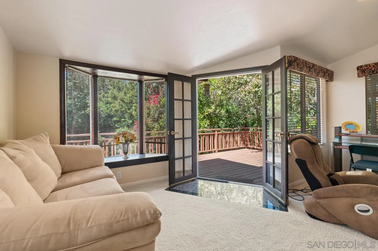 https://cdn.realtyfeed.com/cdn/127/260012406/bfc9e5cf218ca6bd6f90f50b63148da1.webp