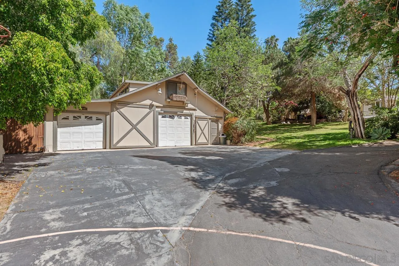 https://cdn.realtyfeed.com/cdn/127/260012406/d13e611685fabc2be7d308b65e95dac0.webp