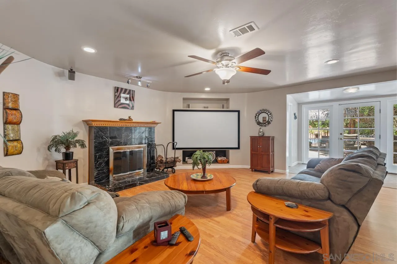 https://cdn.realtyfeed.com/cdn/127/260012406/d29448fbe9785b5b52e5f0d64bef5379.webp
