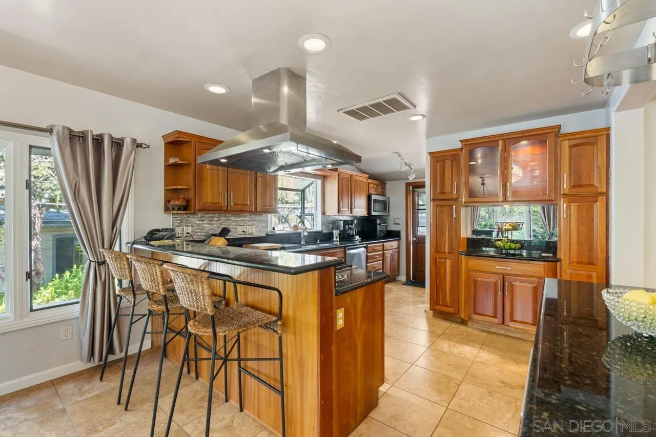 https://cdn.realtyfeed.com/cdn/127/260012406/dce1678f2c6c17a83622ce5224e4cdac.webp