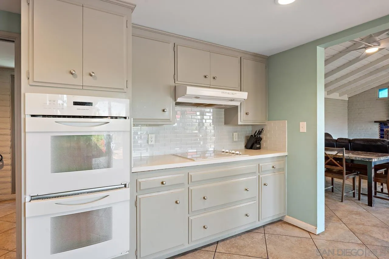 https://cdn.realtyfeed.com/cdn/127/260012407/01d9f89f270f18a166536128715e41ef.webp