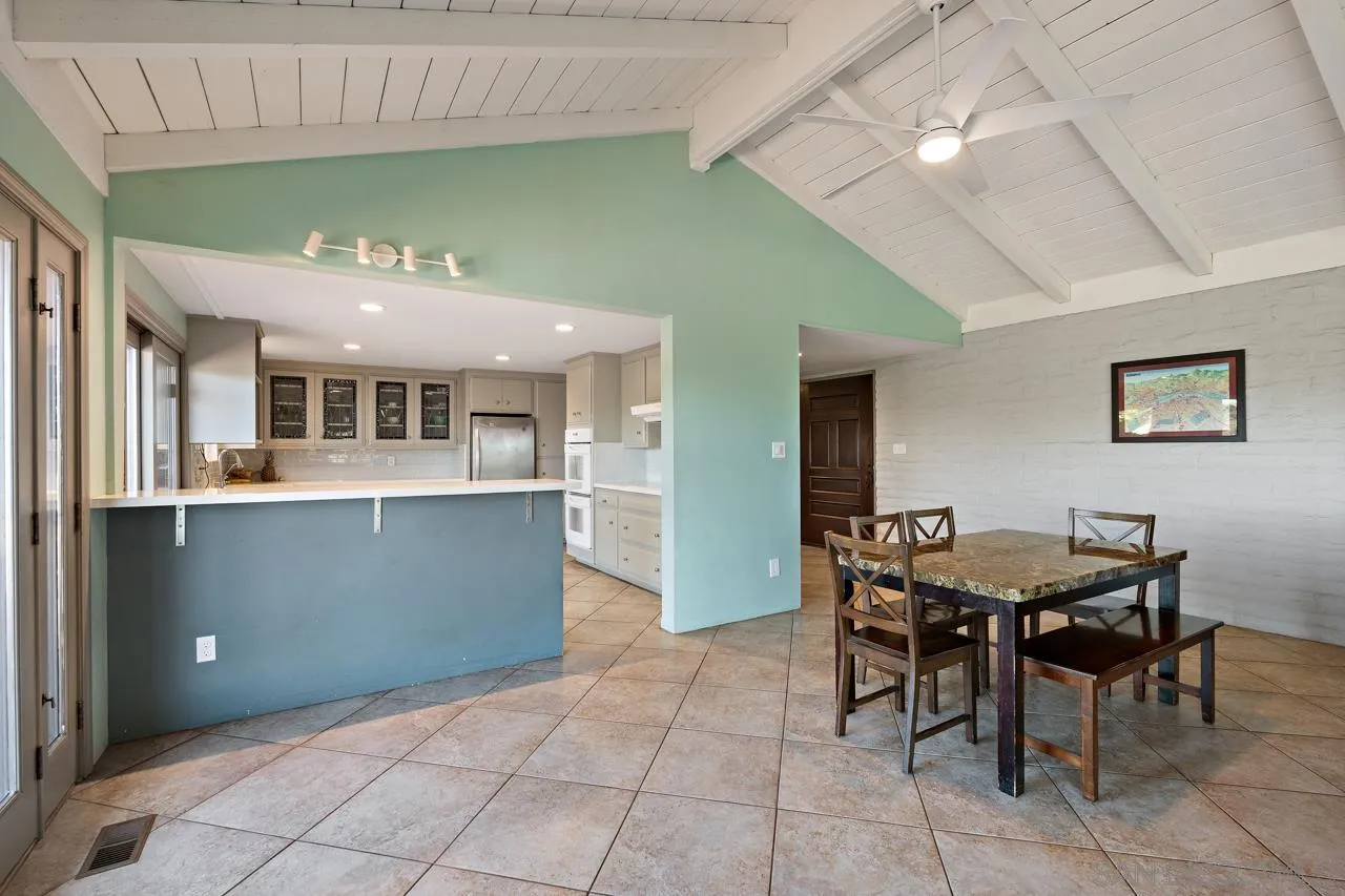 https://cdn.realtyfeed.com/cdn/127/260012407/67ea3e7ee2ba033bbaa323c3dea68dc2.webp
