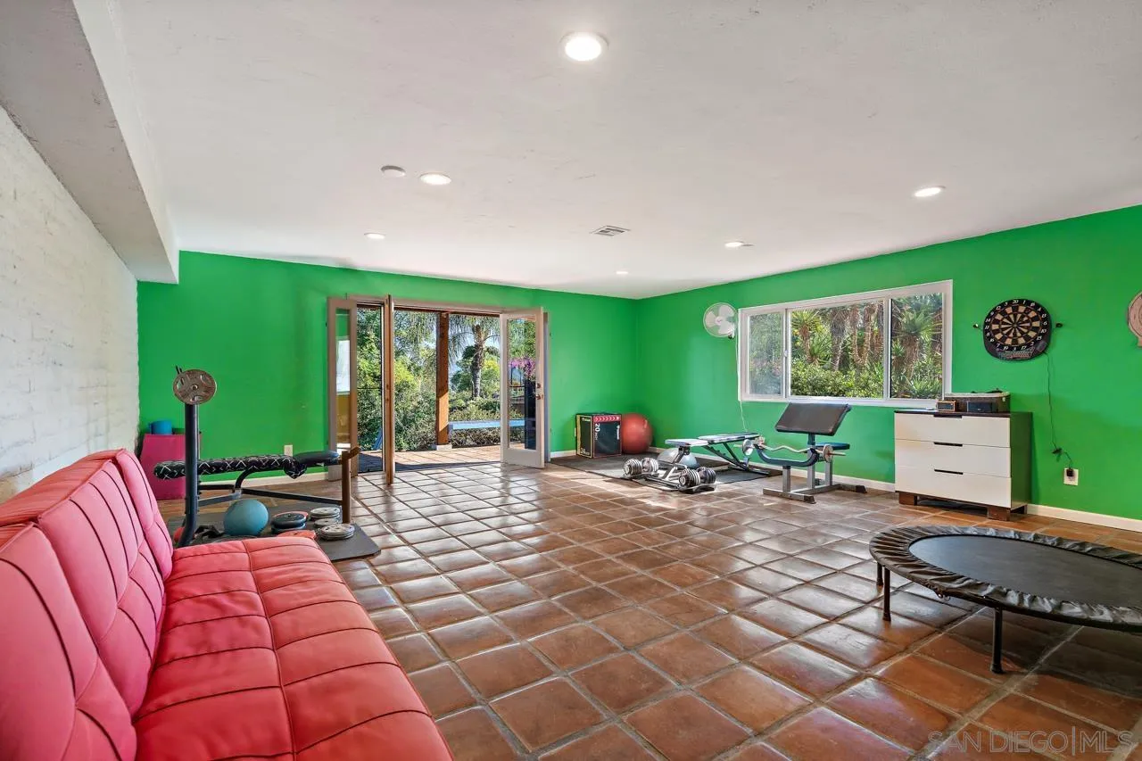 https://cdn.realtyfeed.com/cdn/127/260012407/78388aa27155447ba175a2314aee10a1.webp
