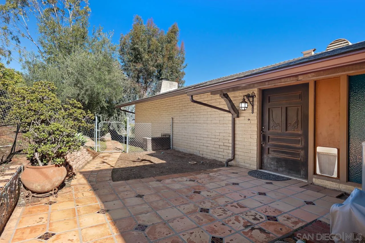 https://cdn.realtyfeed.com/cdn/127/260012407/7cb2a49d047397560d08aab326297c5c.webp