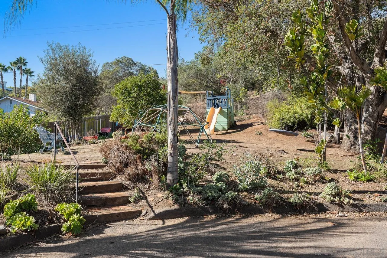 https://cdn.realtyfeed.com/cdn/127/260012407/86c28d2d0aa9bb6dfdba0bf3e88b6611.webp