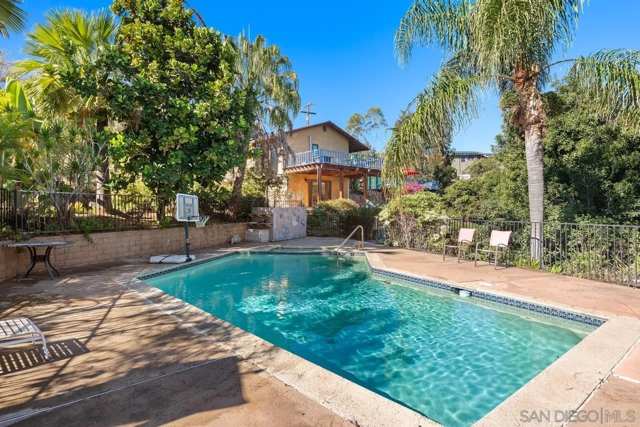 https://cdn.realtyfeed.com/cdn/127/260012407/8a17c4a143c09465517d8efa2db90709.webp