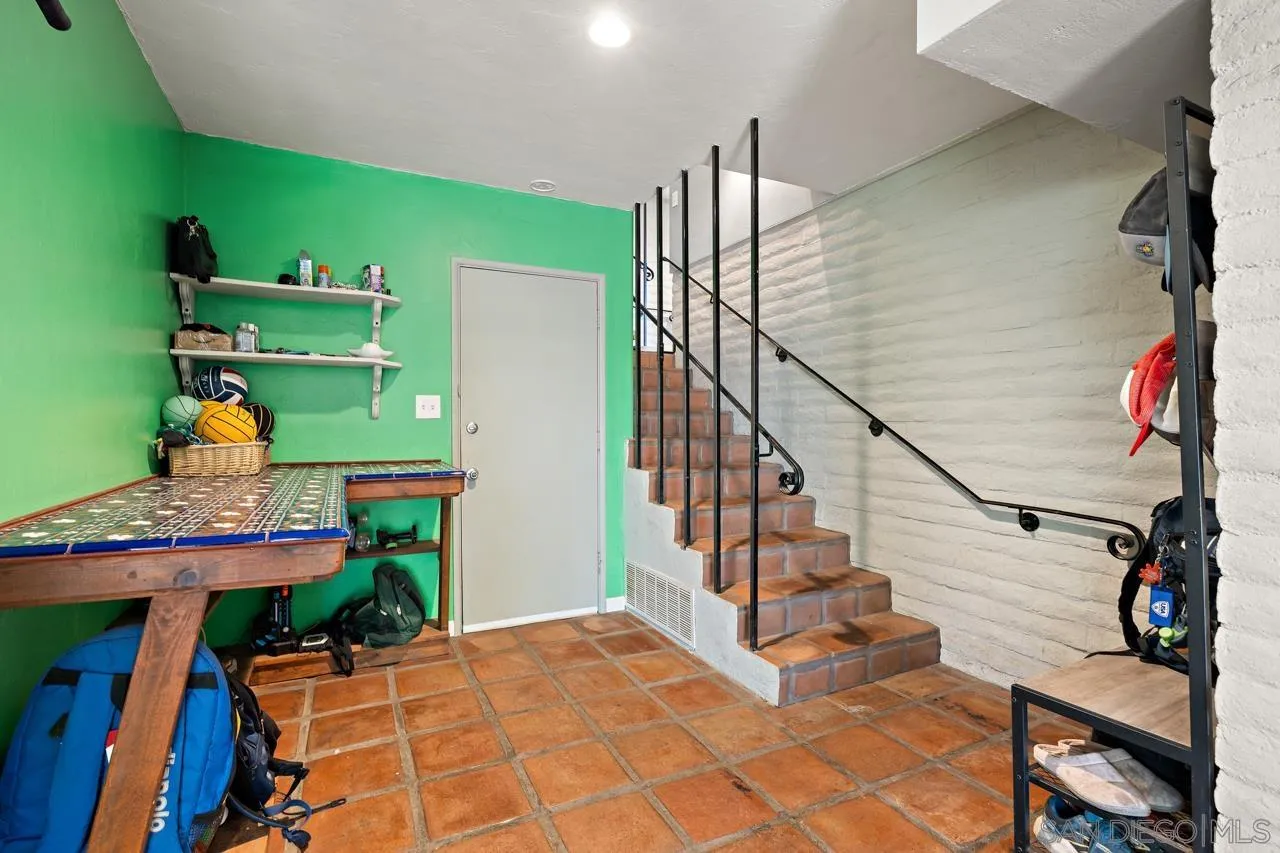 https://cdn.realtyfeed.com/cdn/127/260012407/8d12f4c2eefbb6a5ec60a7fd9a38f669.webp