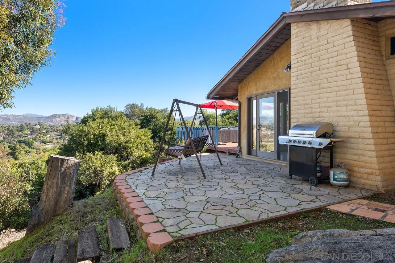 https://cdn.realtyfeed.com/cdn/127/260012407/8ec9d748f2f8200731ca91e68c28daab.webp