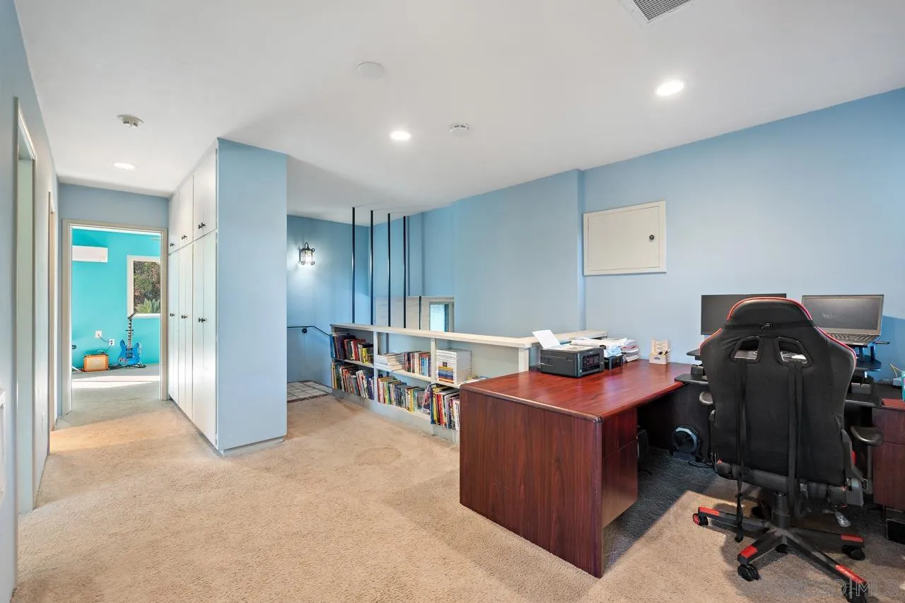 https://cdn.realtyfeed.com/cdn/127/260012407/91ab48a83e9ad43bb4f5308fe26a1d96.webp
