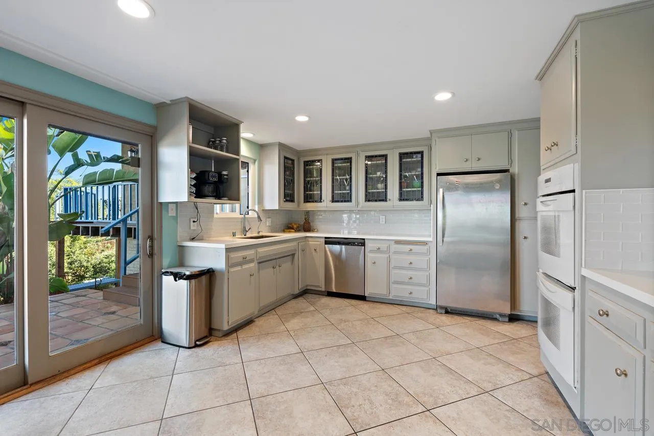 https://cdn.realtyfeed.com/cdn/127/260012407/95c84b6cde3cc4e78c791de8d45cb822.webp